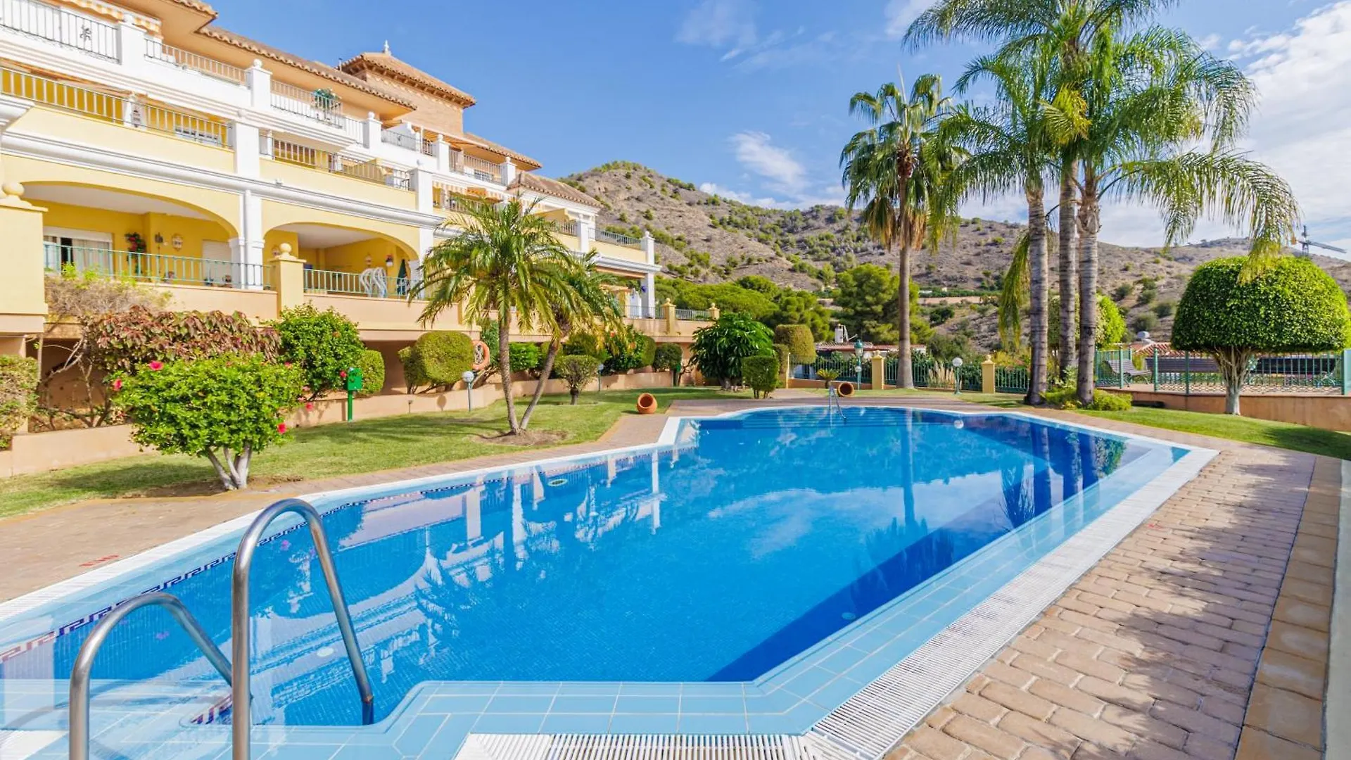 Apartment Apartamento El Senorio De Capistrano Nerja Spain